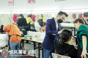 南京化妆学校推荐，化妆学校选择的依据有哪些